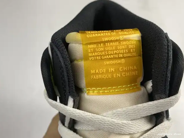 Rep HIGH OG RETRO 1 555088-118 AIR 'VOLT JORDAN GOLD' 0426